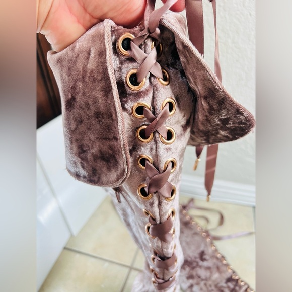 BAMBOO Mauve Madam Taupe crush velvet OTK Thigh High Chunky Heel Boot size 7 - Picture 4 of 8